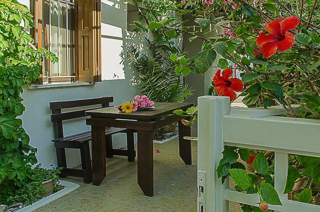 Kalypso Studios & Rooms Палеохора Экстерьер фото